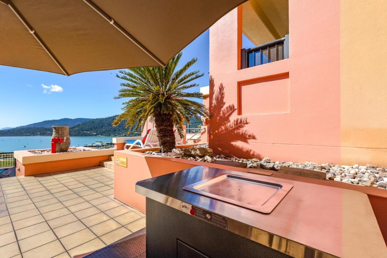 Martinique Whitsunday Resort Airlie Beach Exterior foto
