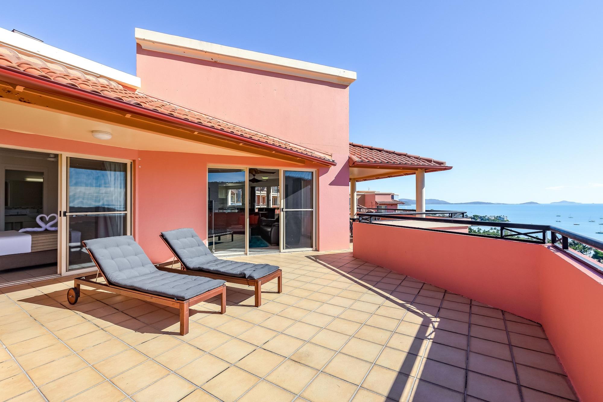 Martinique Whitsunday Resort Airlie Beach Exterior foto