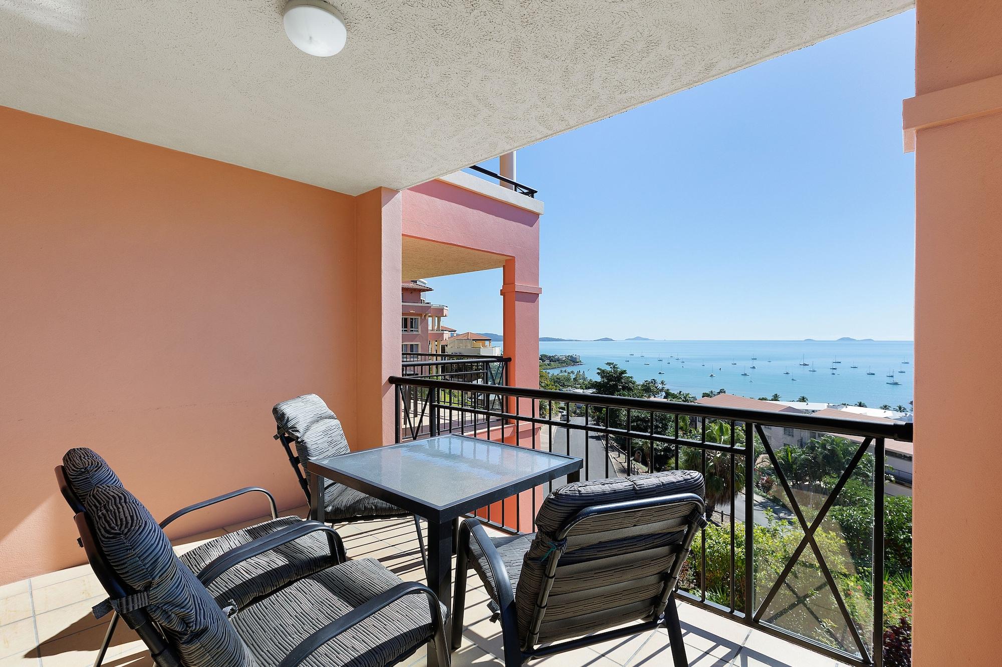 Martinique Whitsunday Resort Airlie Beach Exterior foto